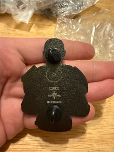 Crosshair pin